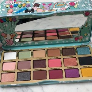 NEW Too Faced Clover Eye Shadow Palette